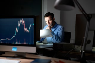 Curva de Laffer: até que ponto subir impostos aumenta a arrecadação?